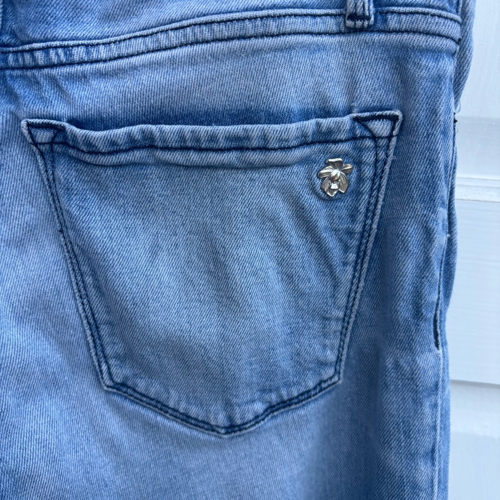 Black Orchid Classic Blue Flared Women Jeans - Picture 8 of 13